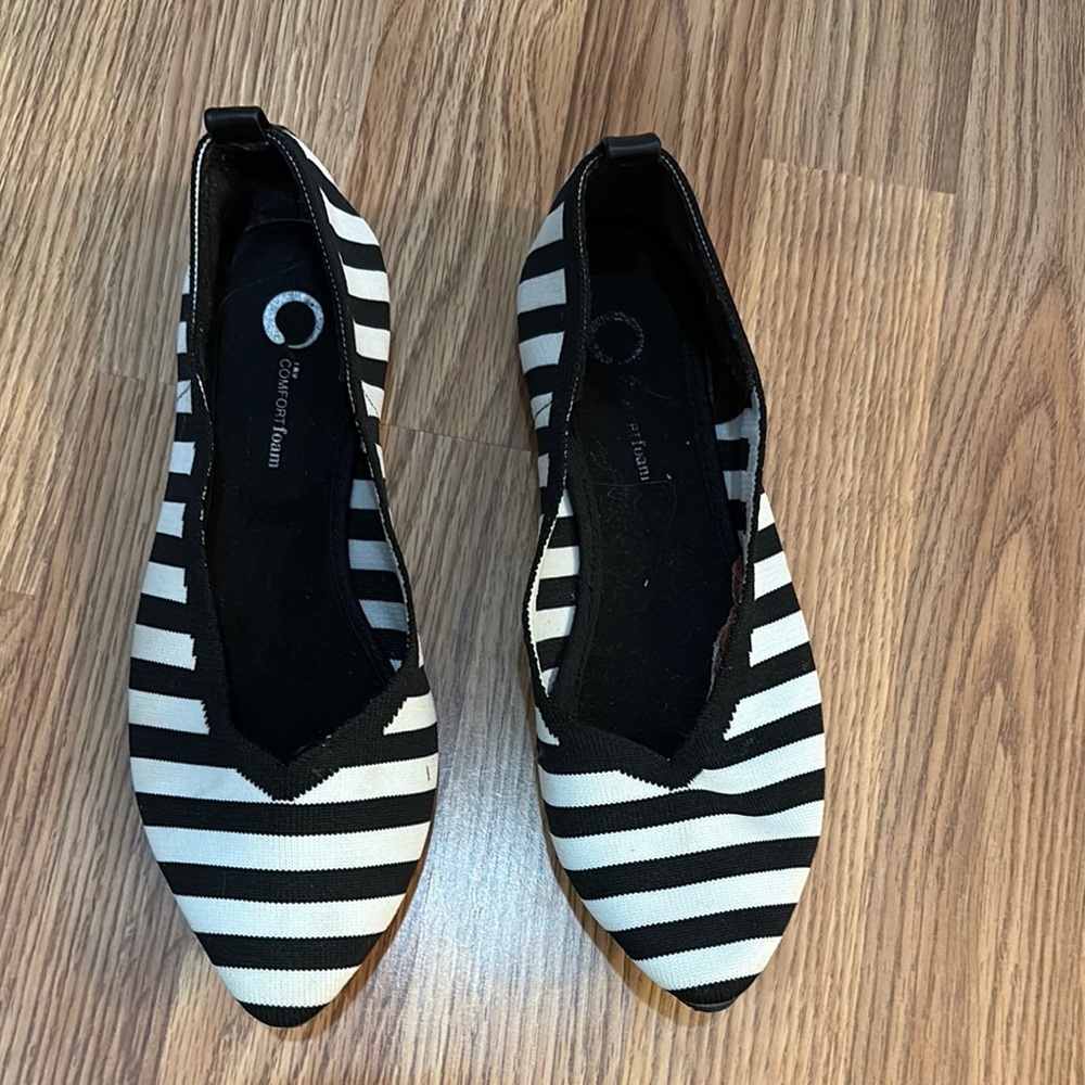 Circus by Sam Edelman Black and White Striped Flats 8.5